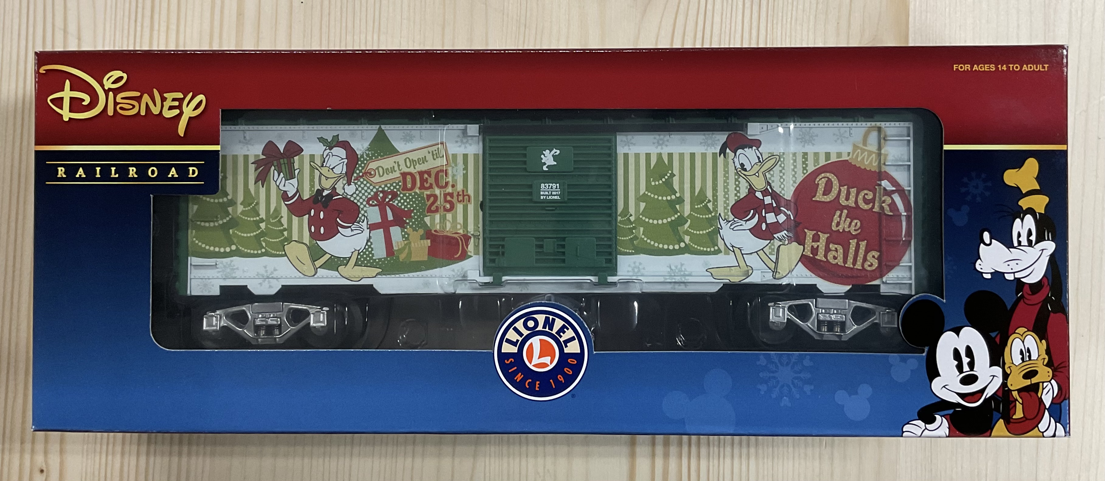 NOS (New Old Stock) Lionel 6-83791 O-Scale Disney Donald Duck Happy Holidays Boxcar in Original Box