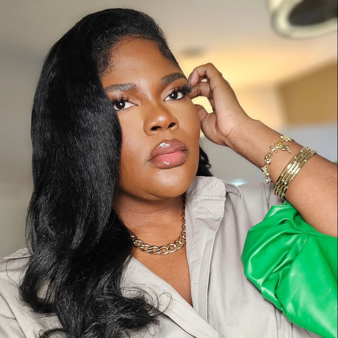 Kinky Straight Bundles