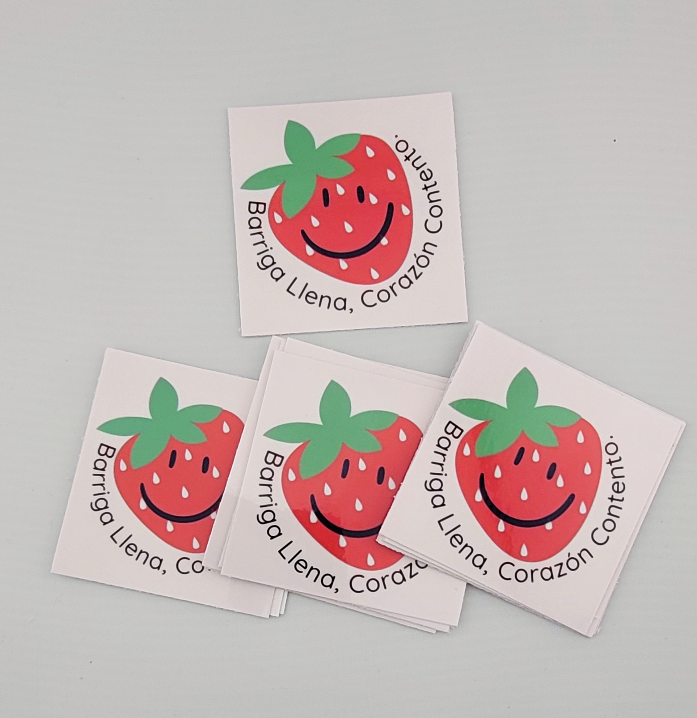 Strawberry Sticker- Barriga llena, corazon contento