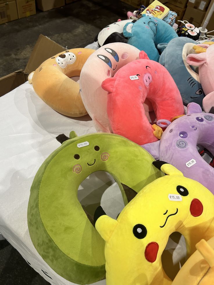 Coussin de voyage Pikachu