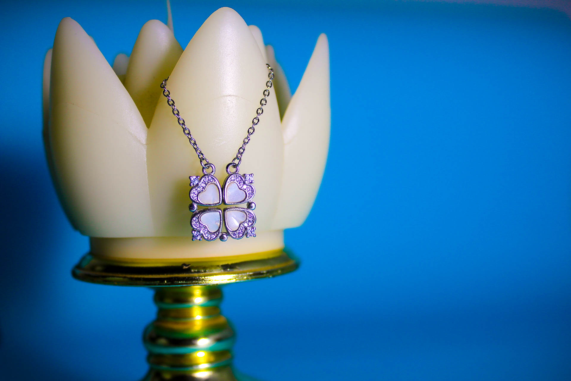 Elegant Clover Necklace