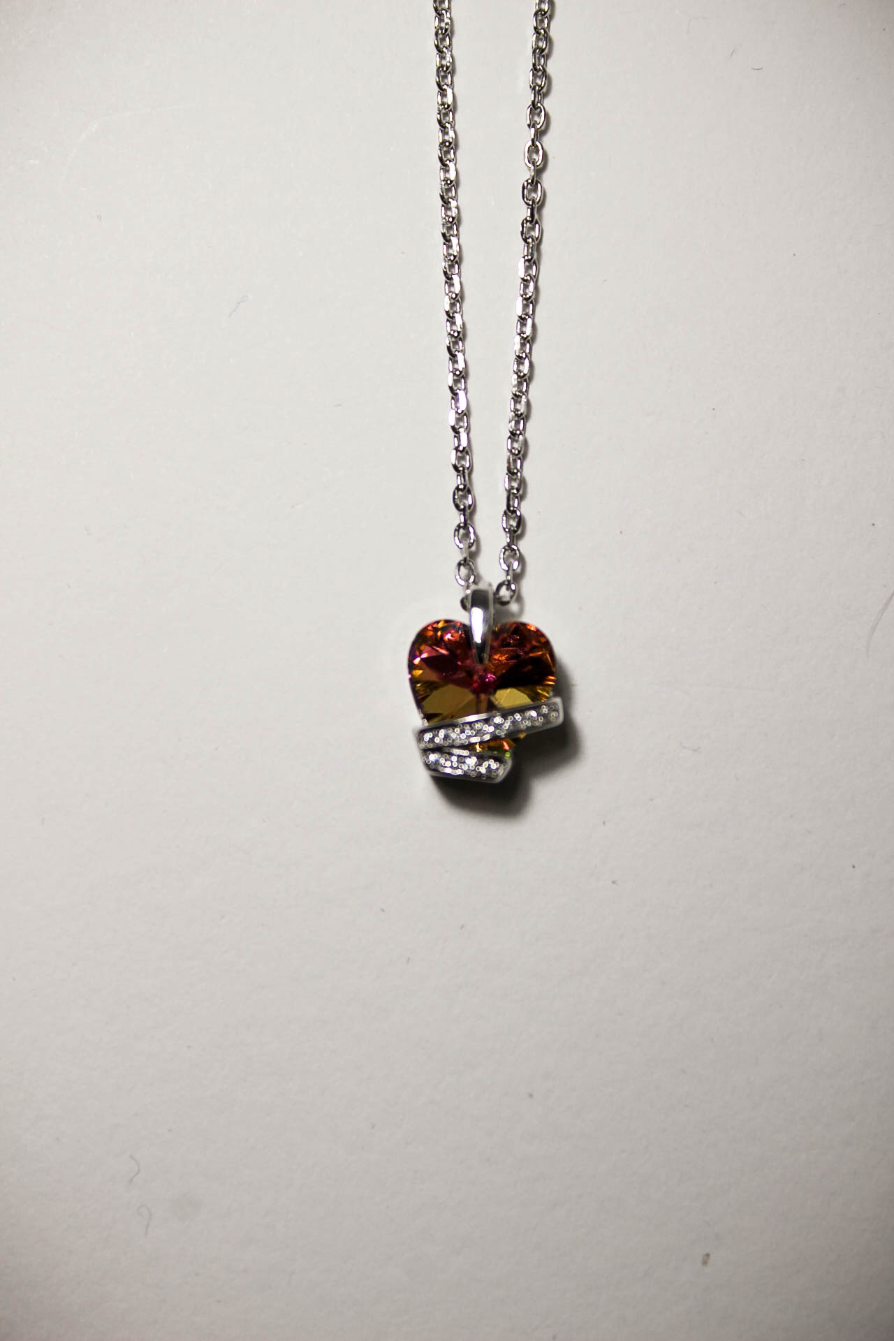 Heart-shaped Pendant Necklace