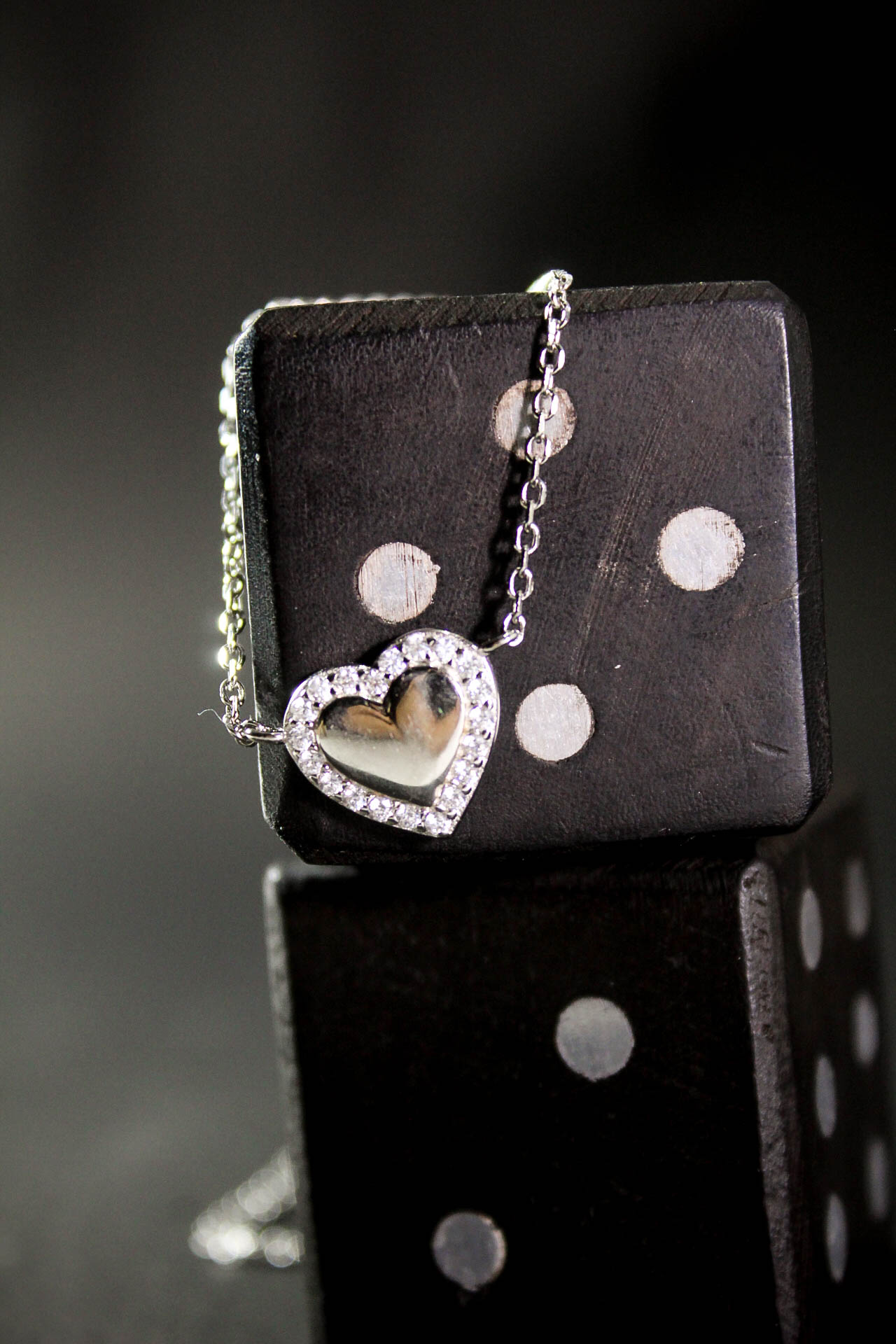 Heart-shaped Pendant Necklace