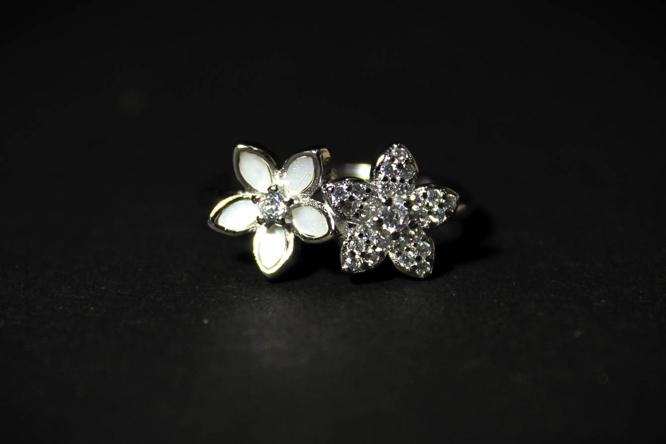 Floral Design Ring
