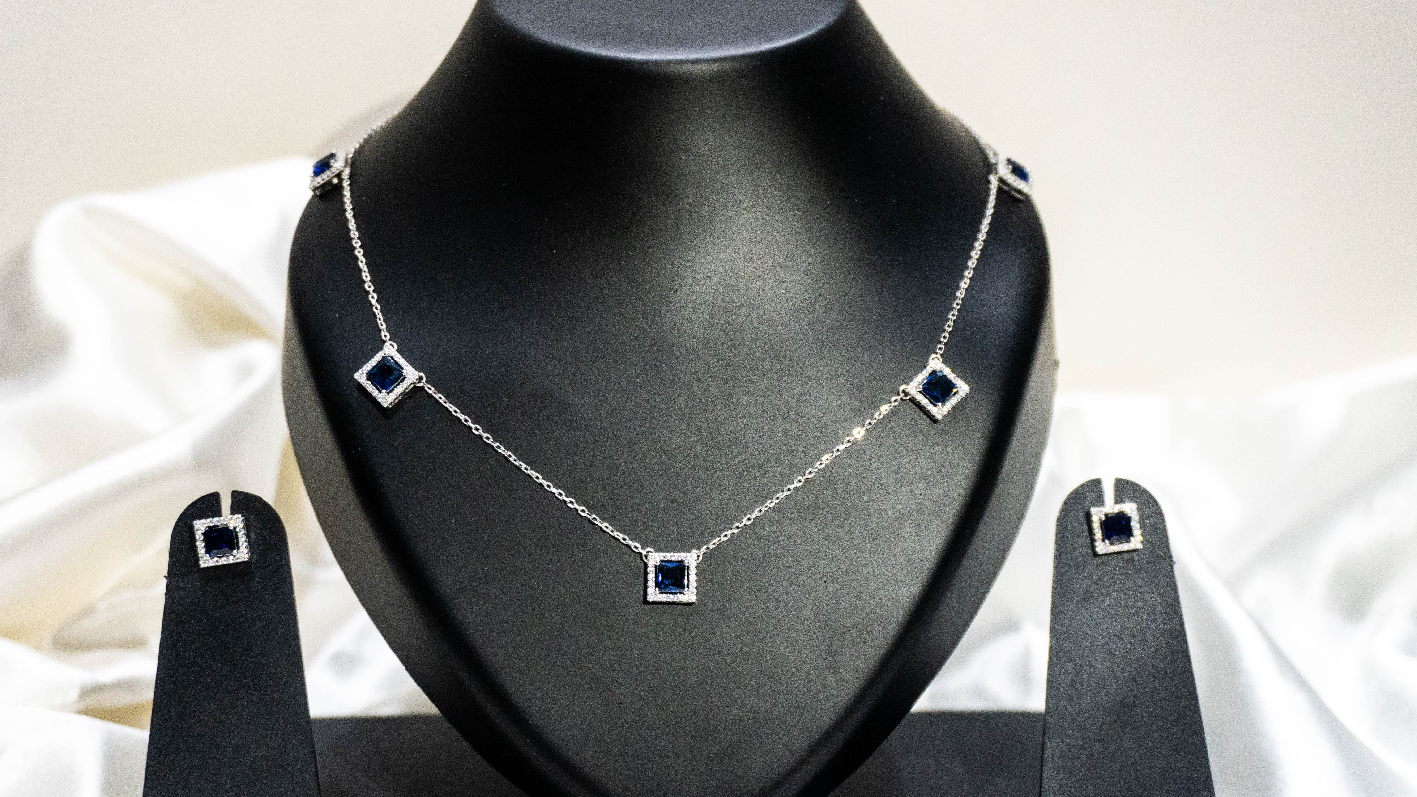 Elegant Chain Necklace Set