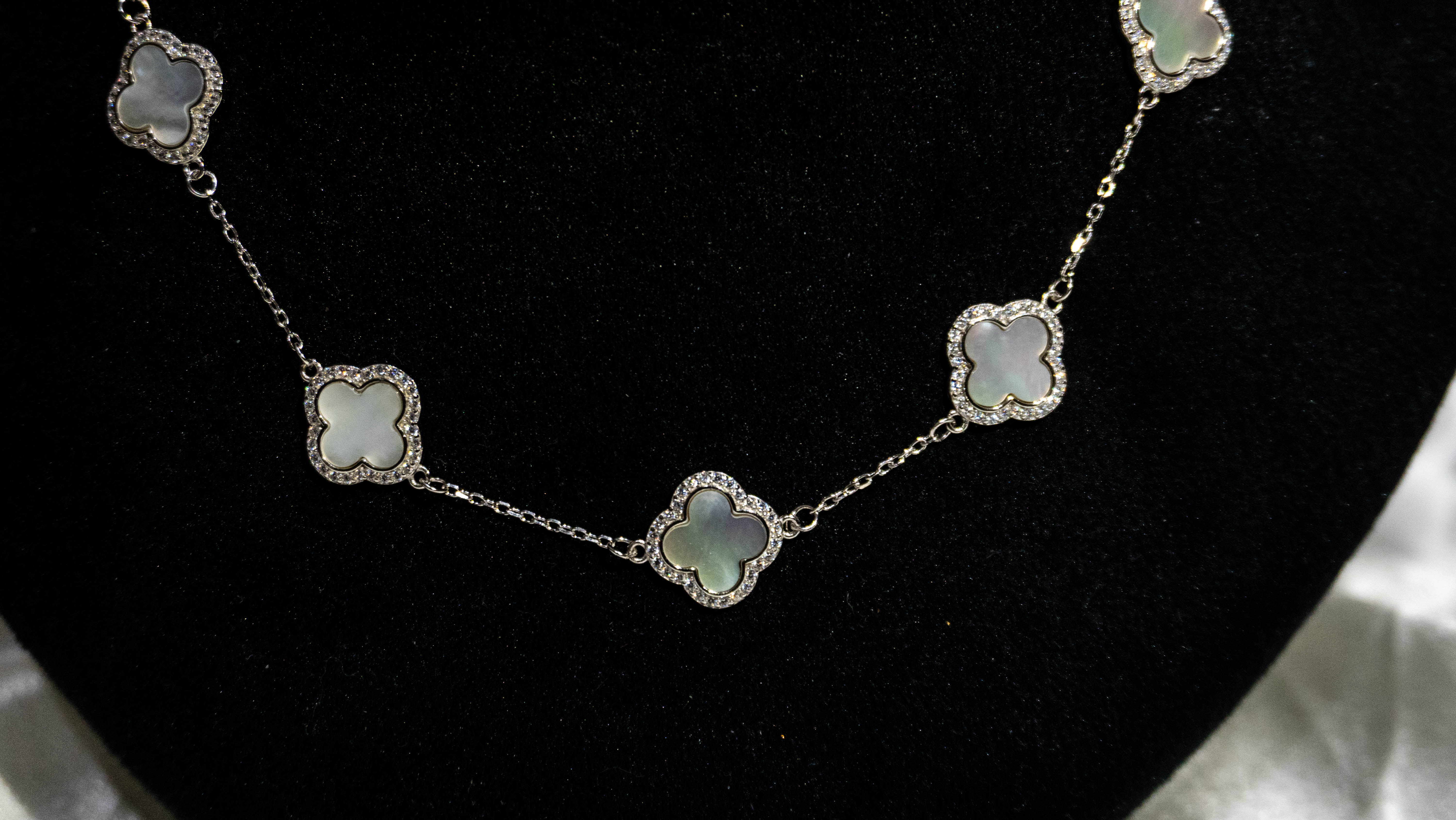 Elegant Four-Leaf Flower Necklace