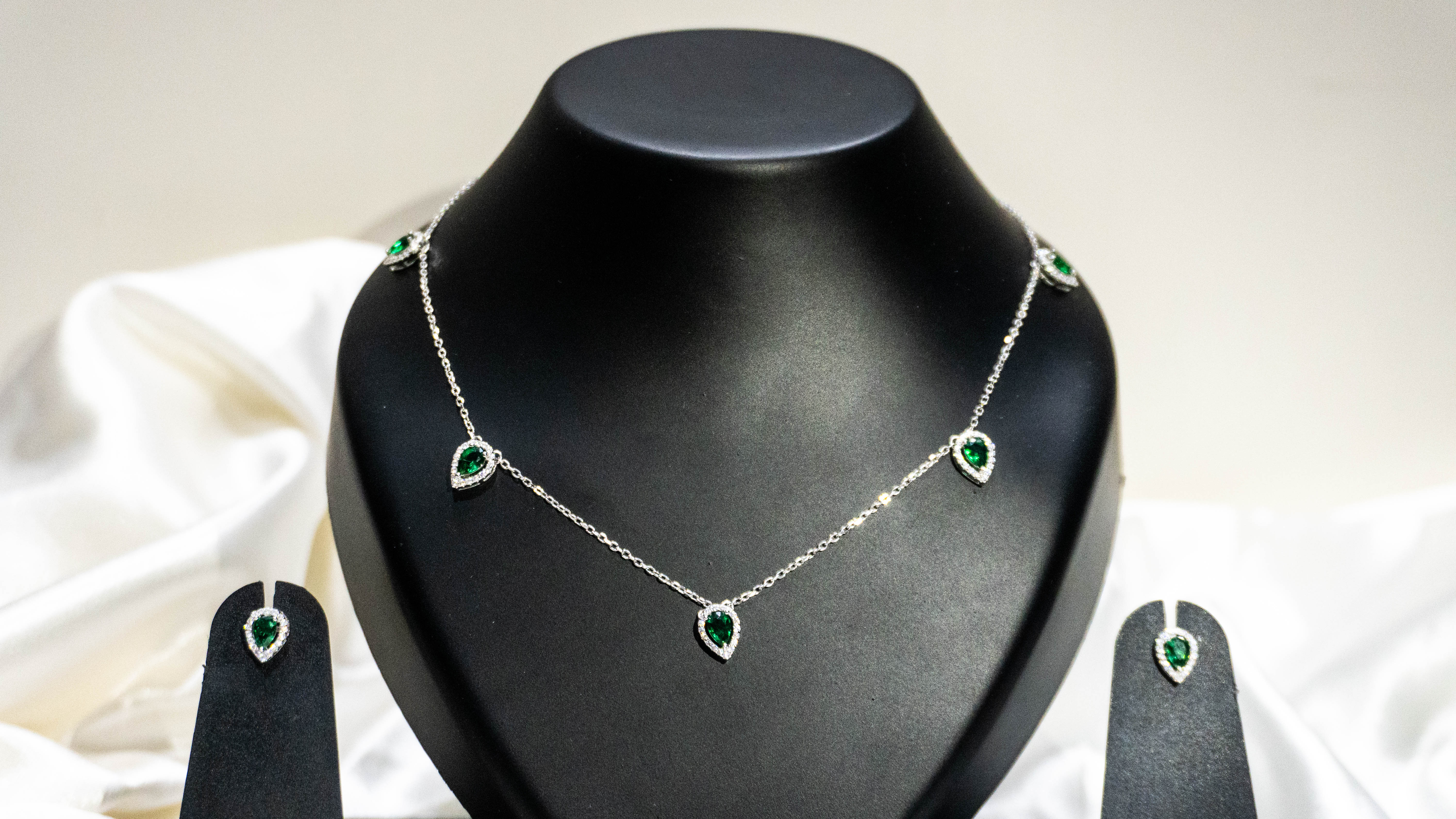 Elegant Chain Necklace Set