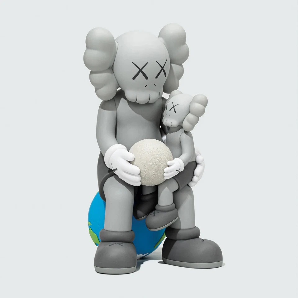  KAWS HOLIDAY THAILAND GREY