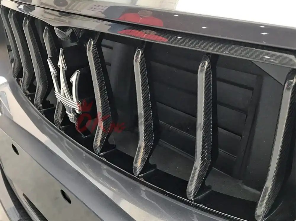 Griglia anteriore in fibra di carbonio a secco Mansory Style per Maserati Levante 2016-2018
