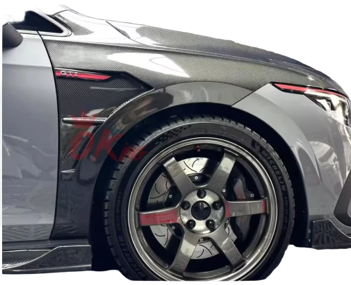 Vented Style Carbon Fiber Front Fenders 