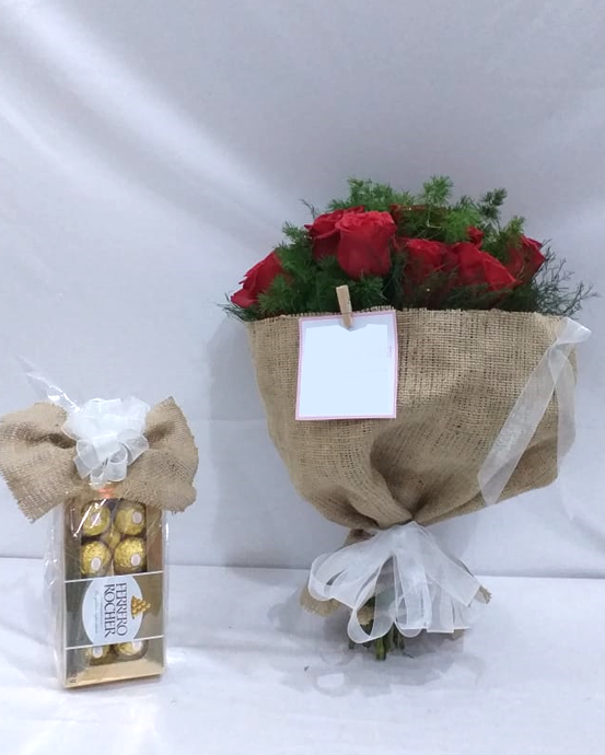 COMBO ENAMORADOS - Rosas Premium + Caja de Bombones