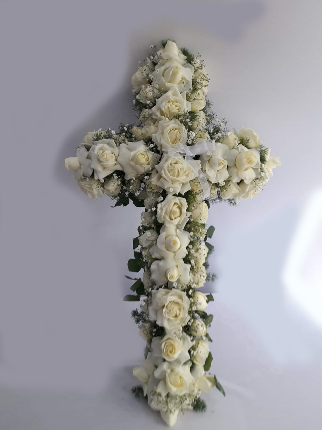 Cruz Nadine 50 Rosas Blancas