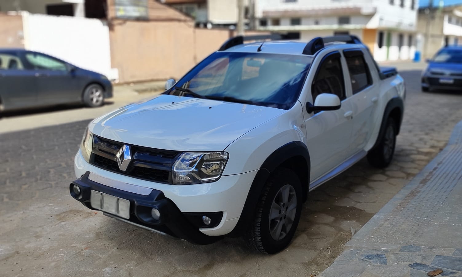 RENAULT DUSTER OROCH 1.6 - 2016