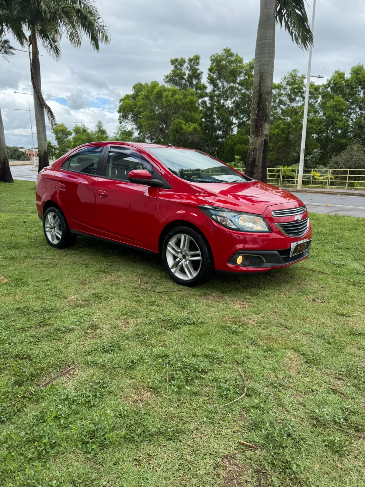 PRISMA LTZ 2013 - VERMELHO