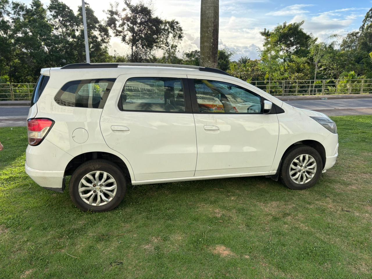 GM SPIN 1.8 L 7 LUGARES
