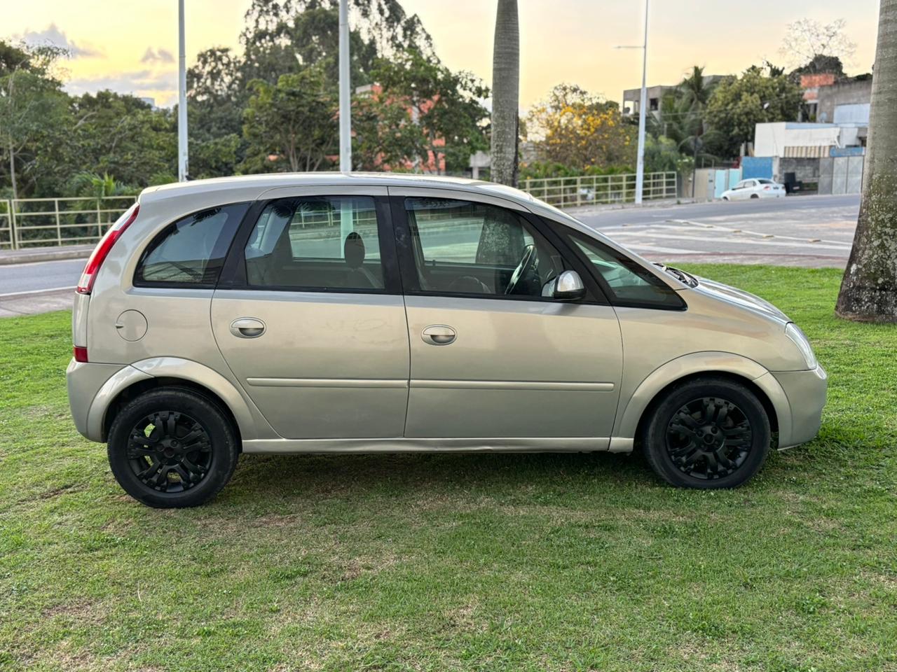 CHEVROLET MERIVA JOY 1.8 2004 - PRATA
