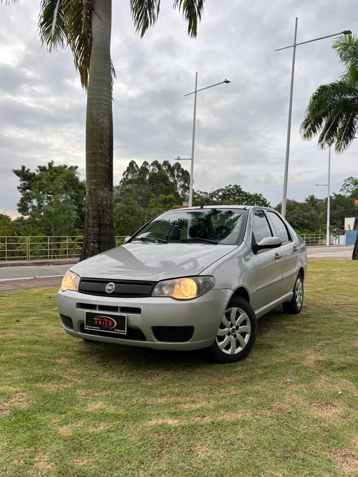 FIAT SIENA CELEBRATION 1.0 - 2008 - PRATA