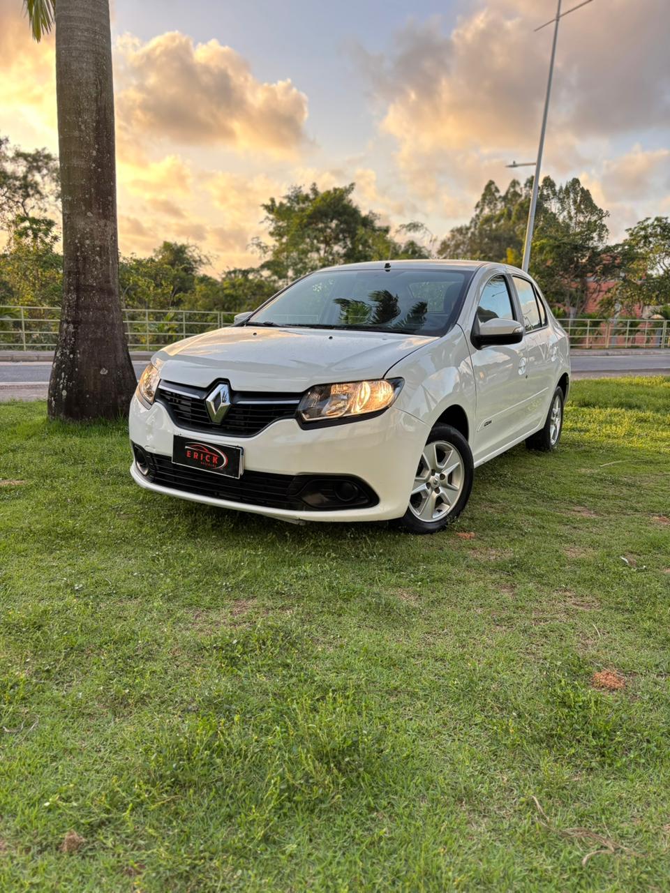 RENAULT LOGAN EXPRESSION 1.0 - BRANCO