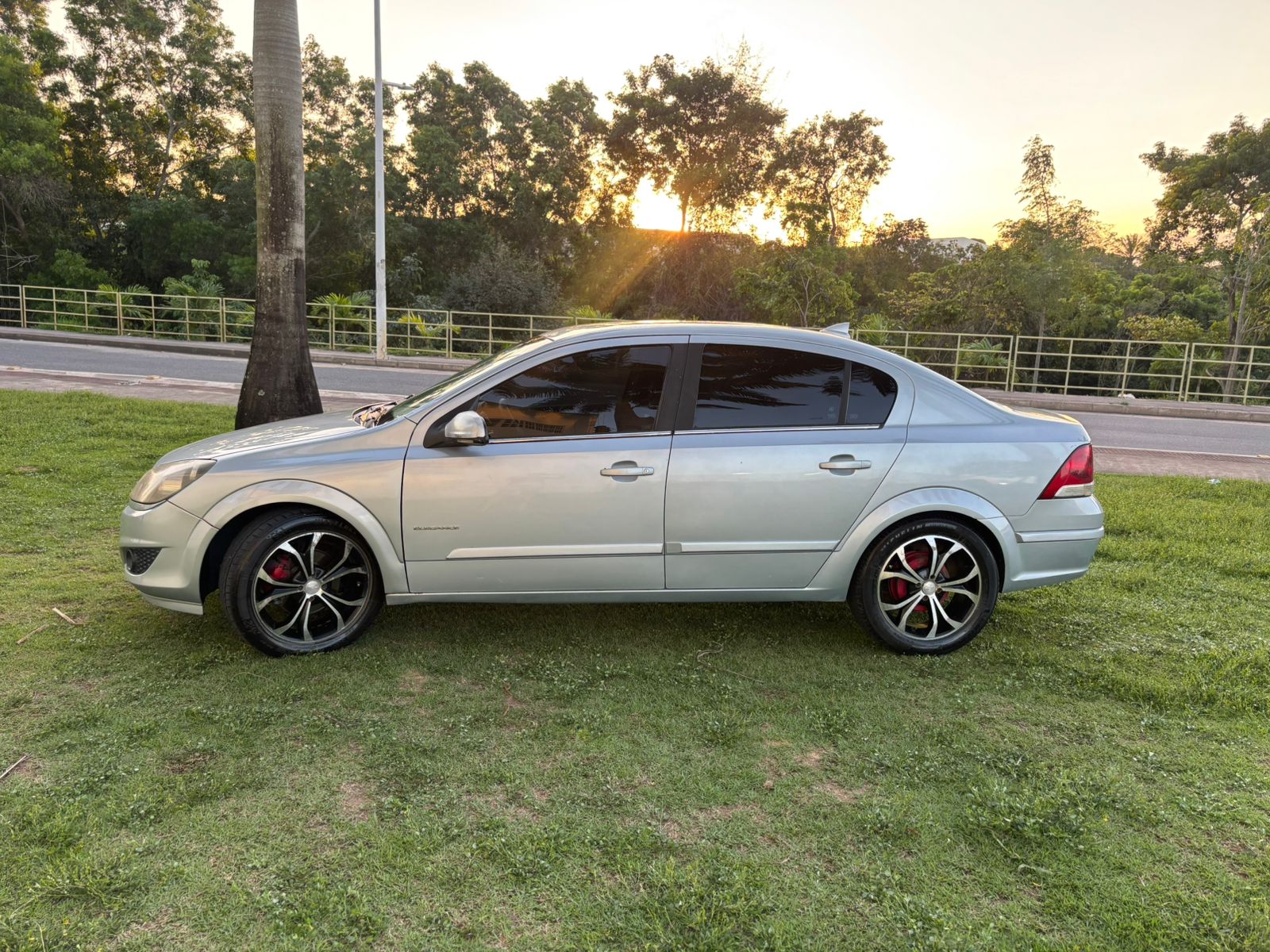 GM VECTRA ELEGANCE - PRATA