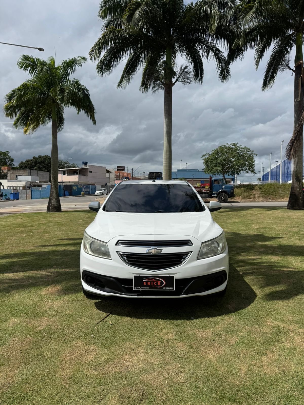 CHEVROLET ONIX LT - BRANCO