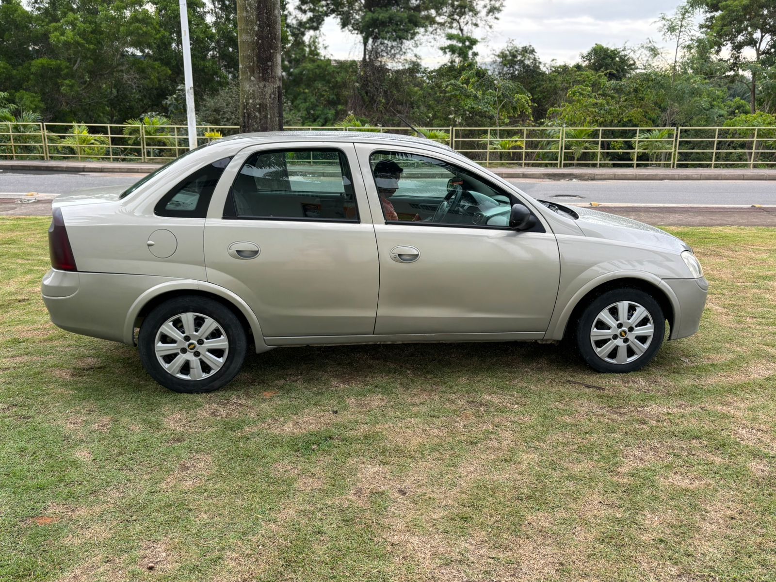 CORSA JOY 1.0 2004/2005 - PRATA