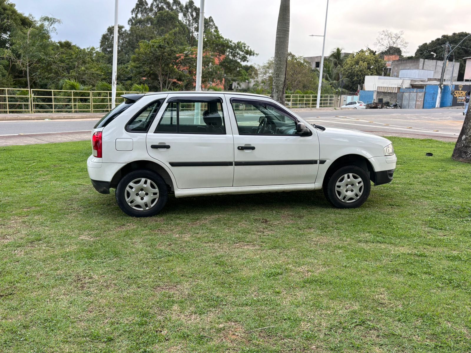 VW GOL G4 1.0 - BRANCO 2009