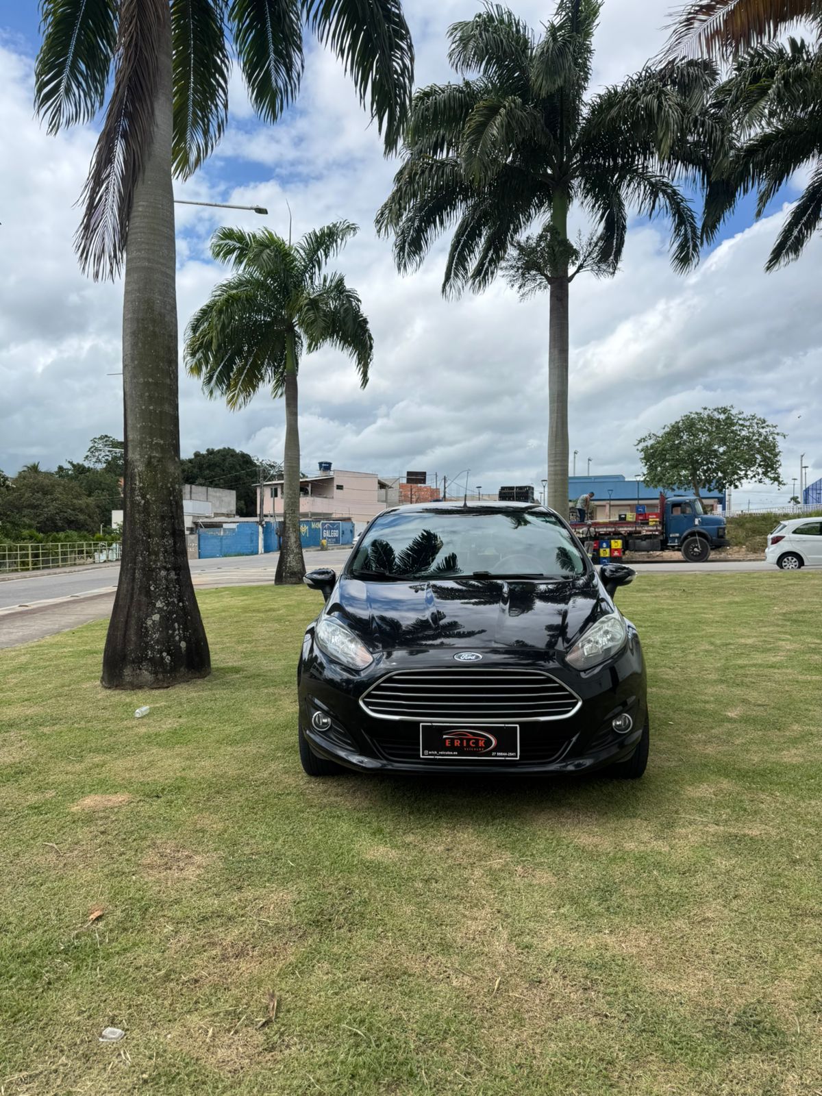 FORD NEW FIESTA - PRETO