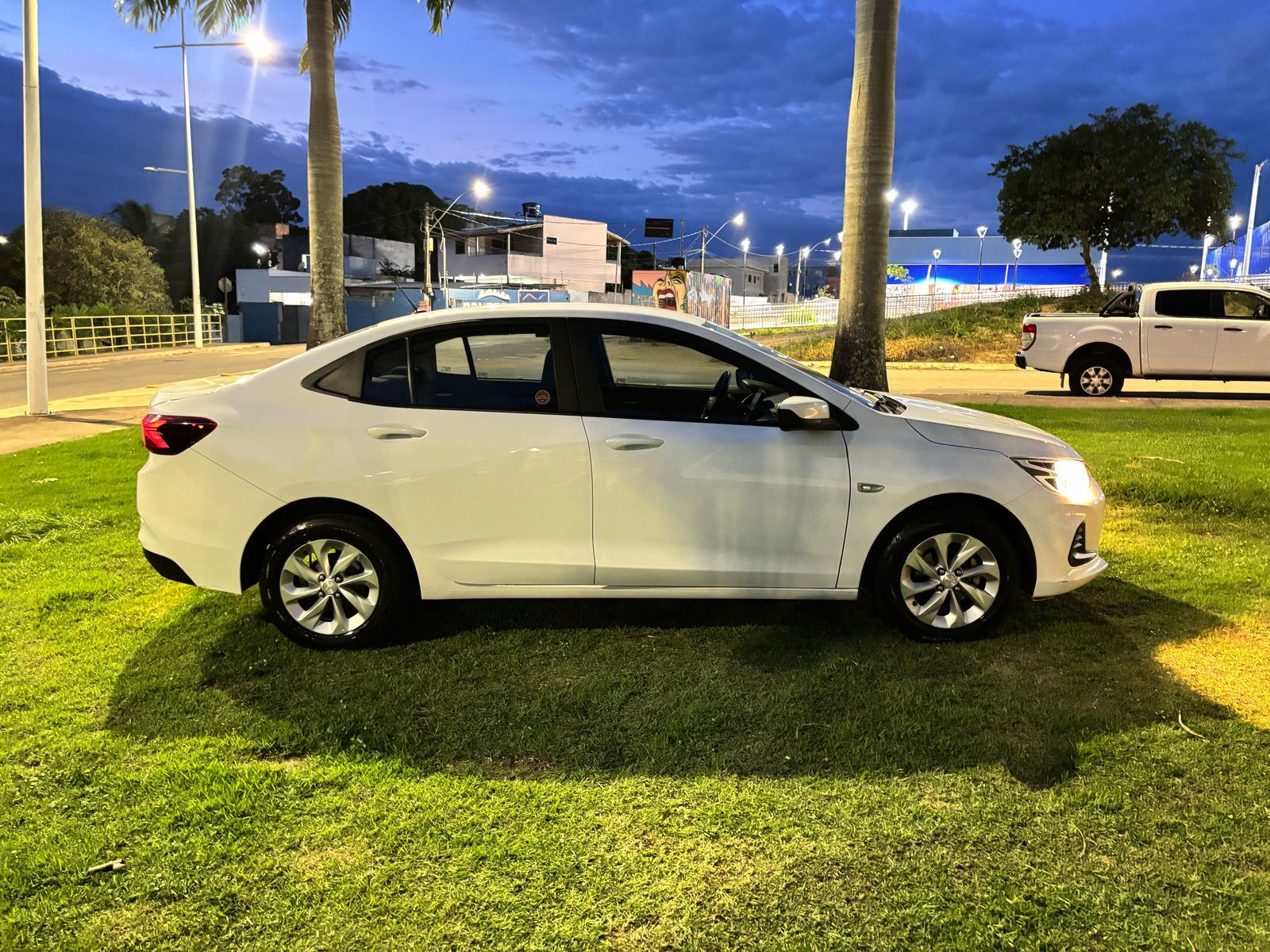 CHEVROLET ONIX PLUS LT 1.0 TURBO MT