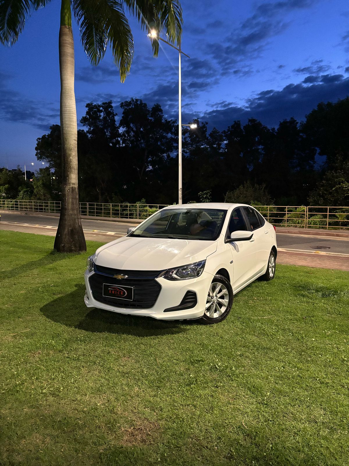 CHEVROLET ONIX PLUS LT 1.0 TURBO MT