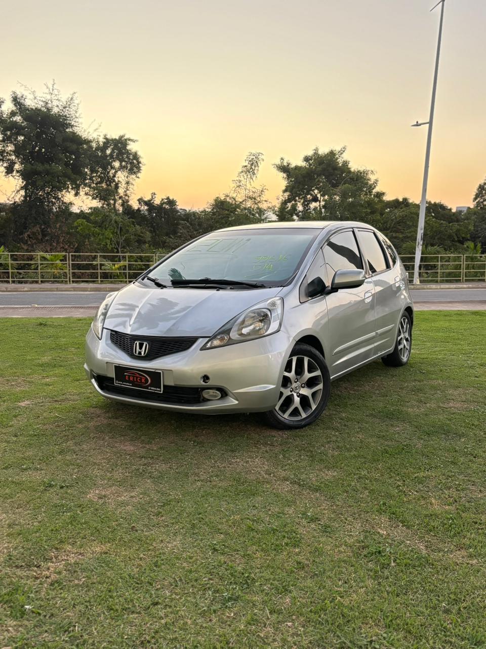 HONDA FIT LX 1.4 AUTPMÁTICO 2011 - PRATA