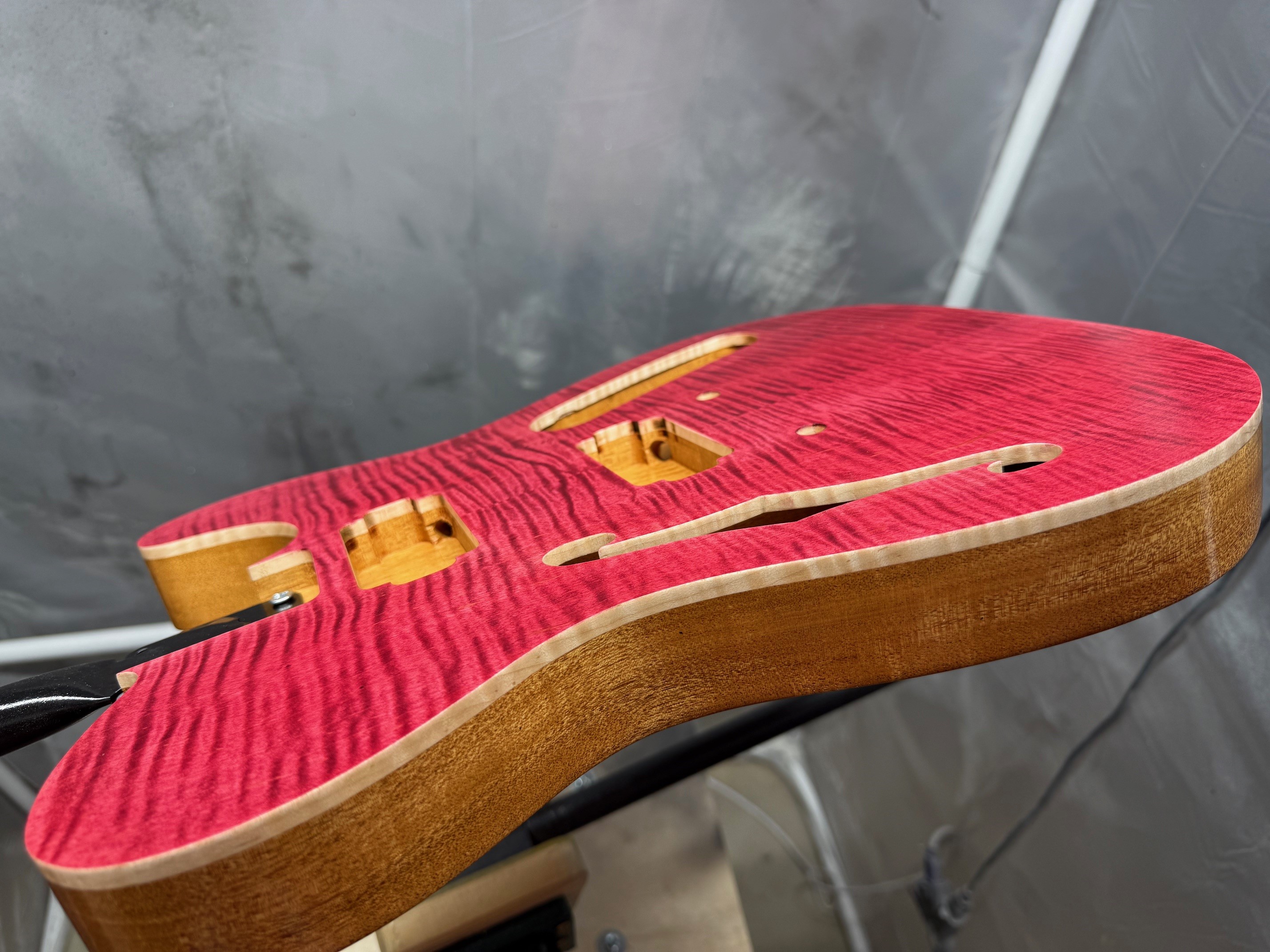 Severus Custom T-style Body "Miss Scarlet" **Blem** 