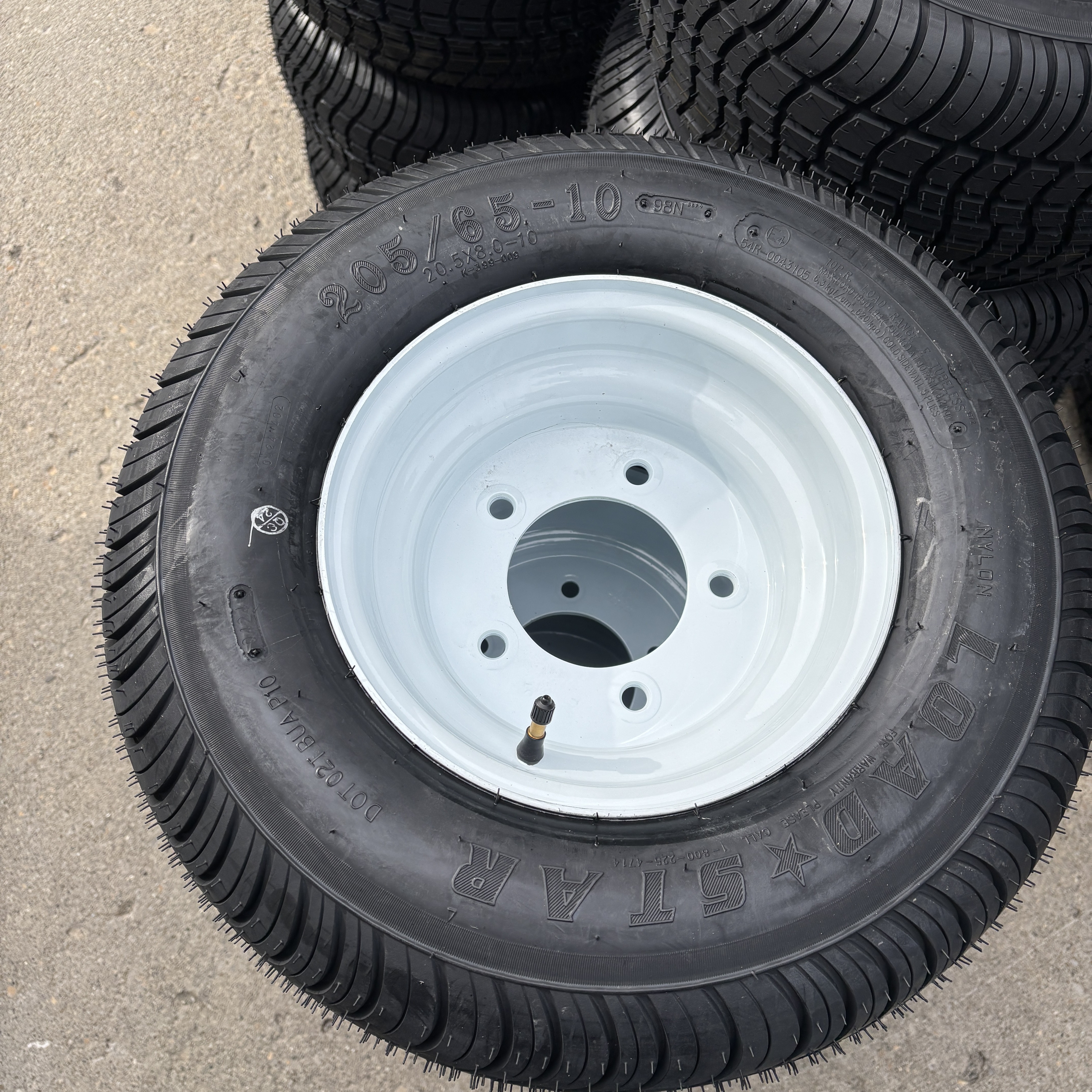 20.5x8.0-10 5x5.5 10 Ply