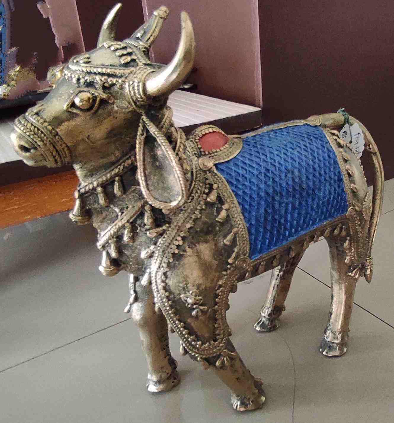 Handcrafted Brass Bulls - Standing
