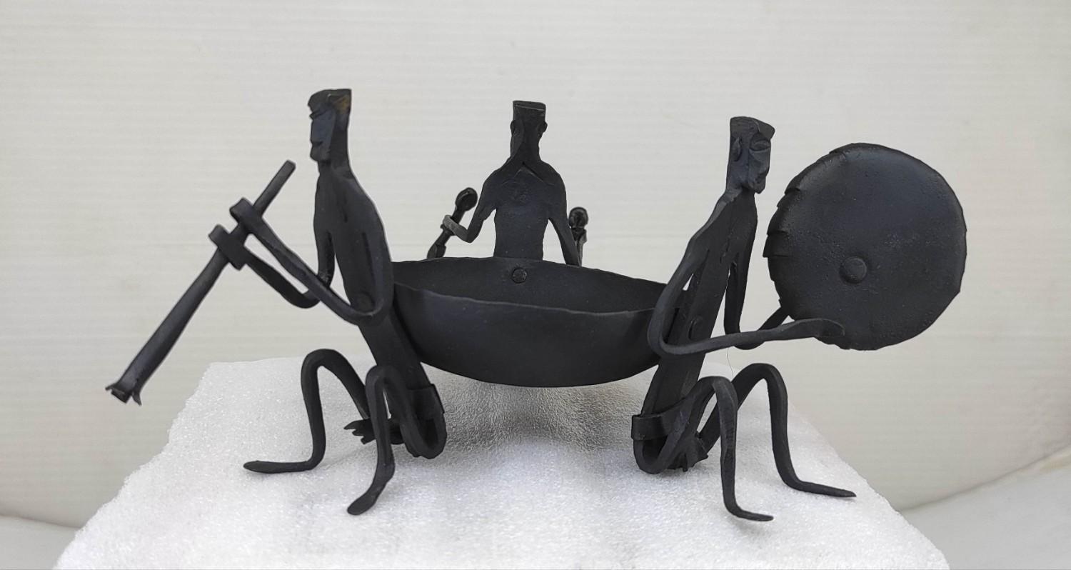 Iron Art Bowl with Musicians – Handcrafted Bastar Decor