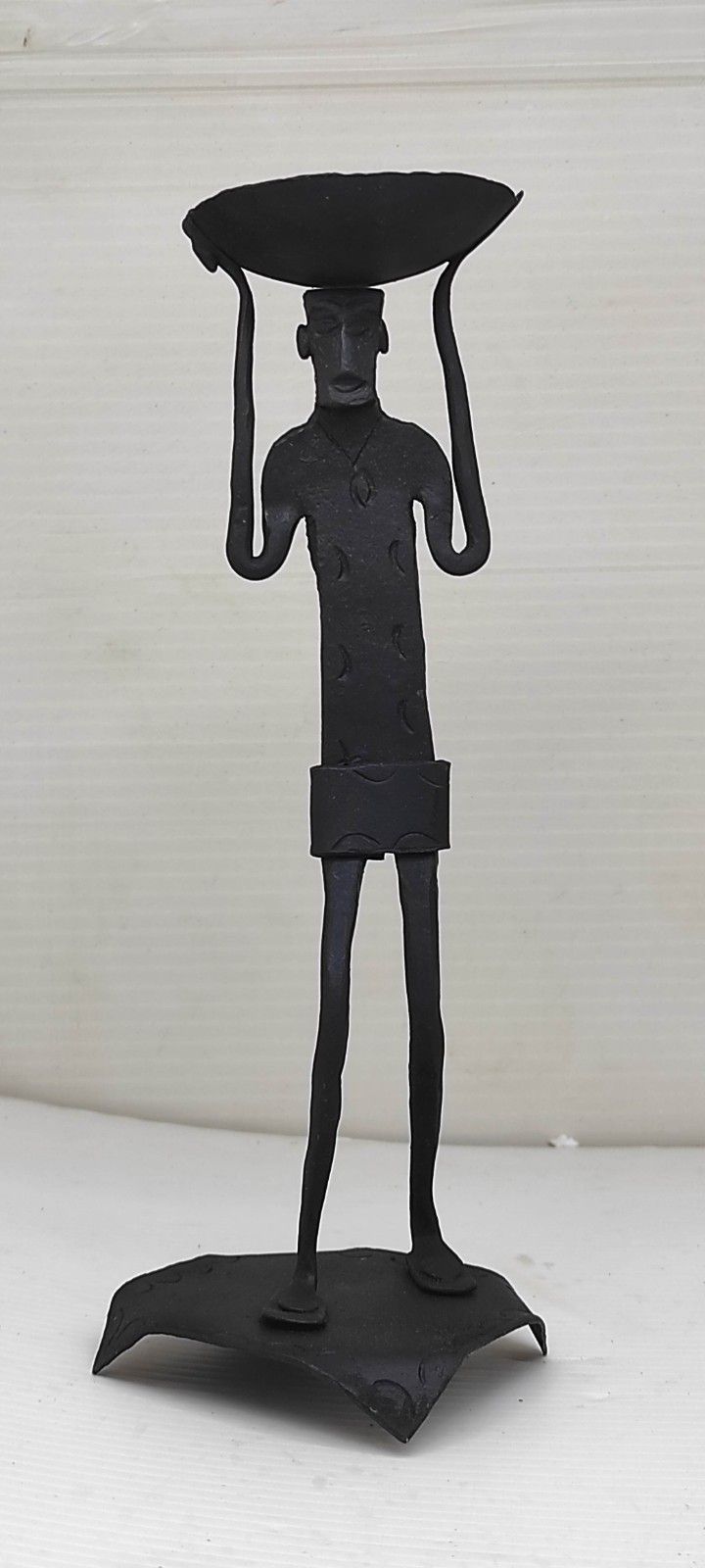 Wrought Iron Tribal Man Sculpture – Head Load Pose