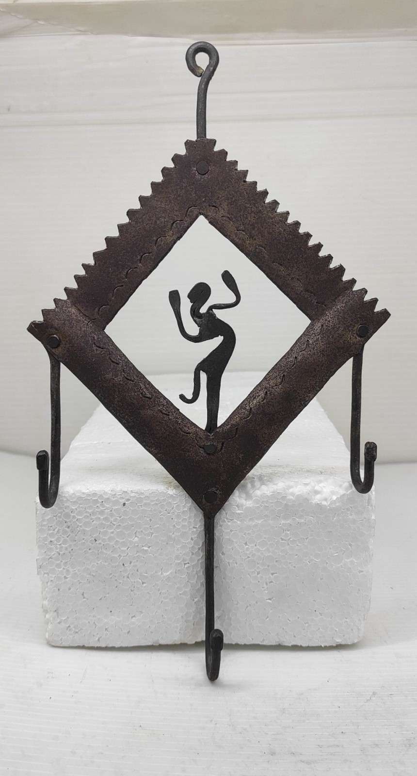 Handcrafted Iron Wall Key Hanger – Tribal & Artistic Designs