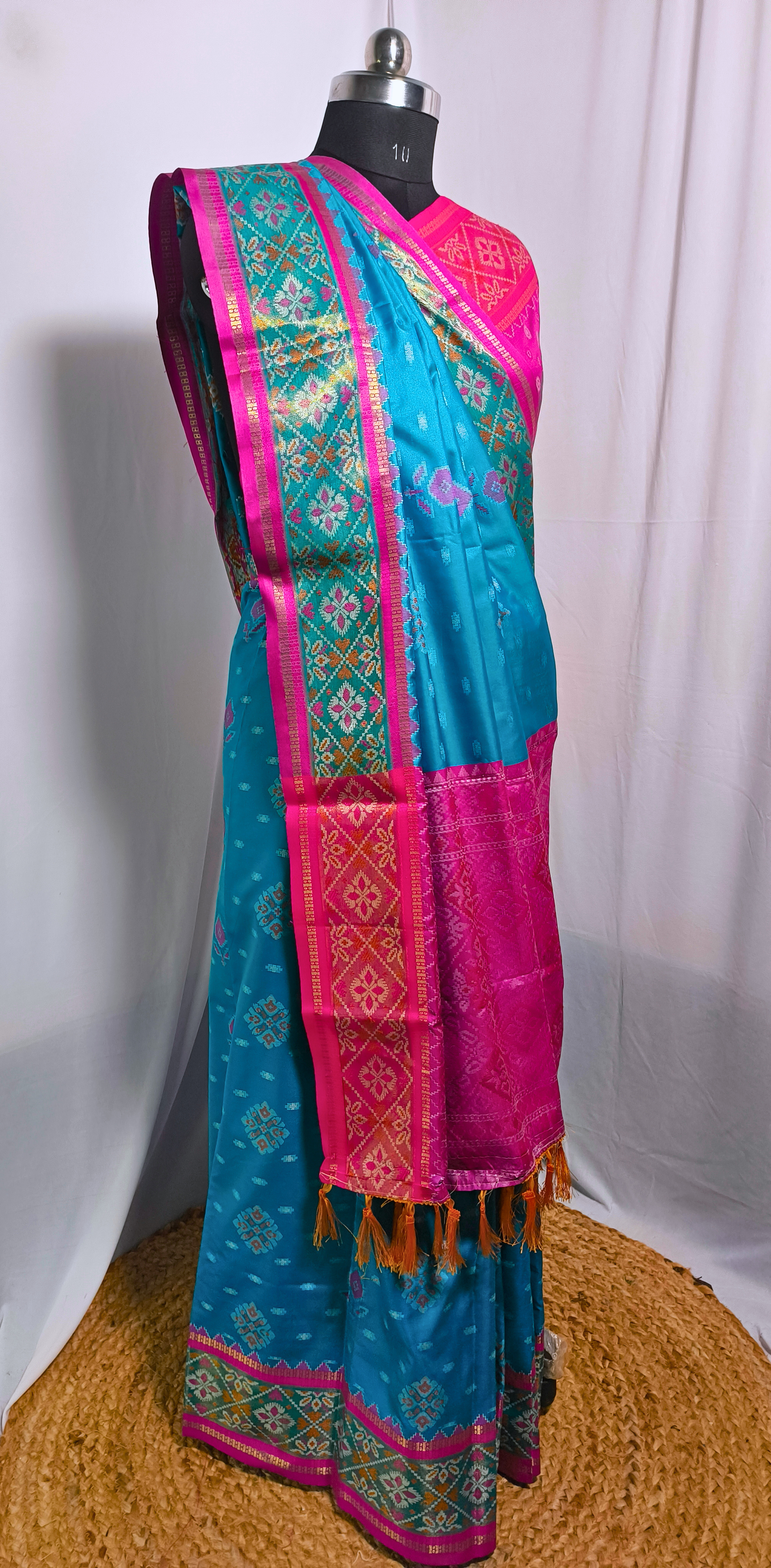 HANDMADE PATOLA SILK SAREE