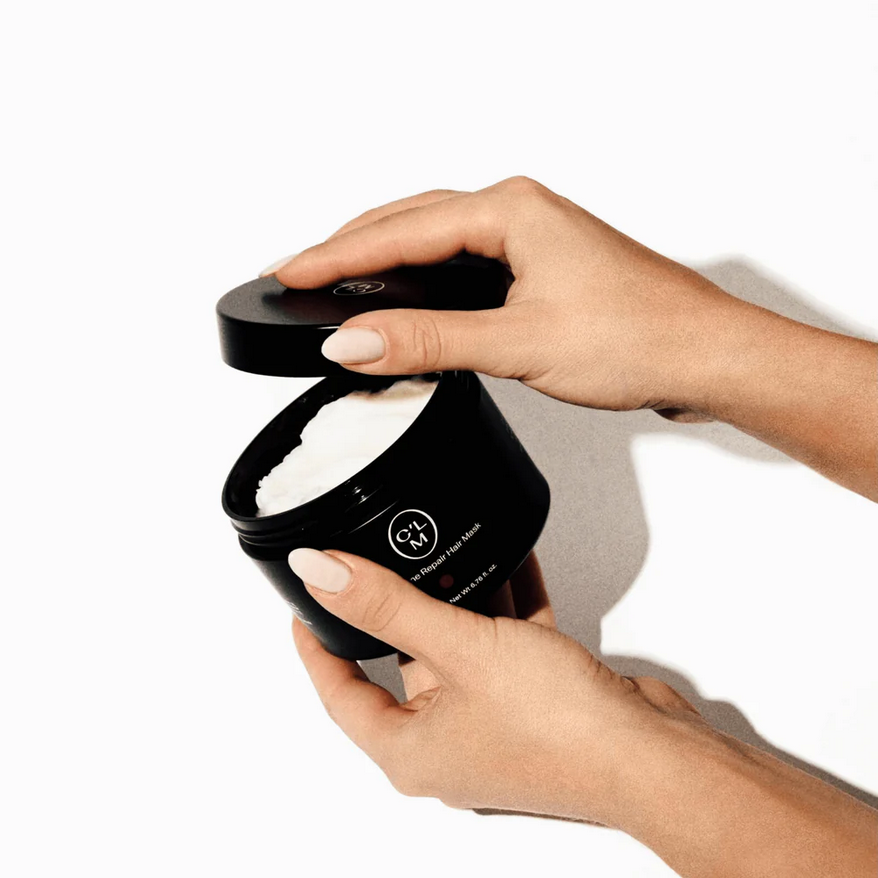 Plaukus atstatantis ir žvilgesio suteikiantis plaukų kaukių rinkinys