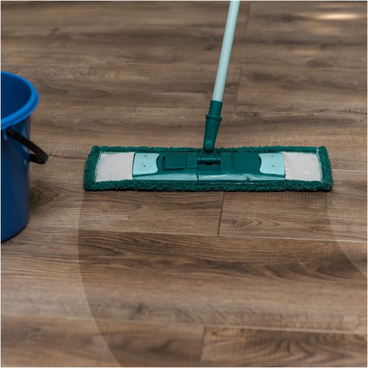 Vinilinių ir dekoratyvinių grindų valiklis VINYL FLOOR CLEANER