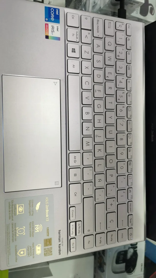 Asus Zenbook UX325E 11.4 OLED i5-1135G7/16Gb/512Gb
