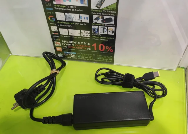 Cargador original lenovo 135w