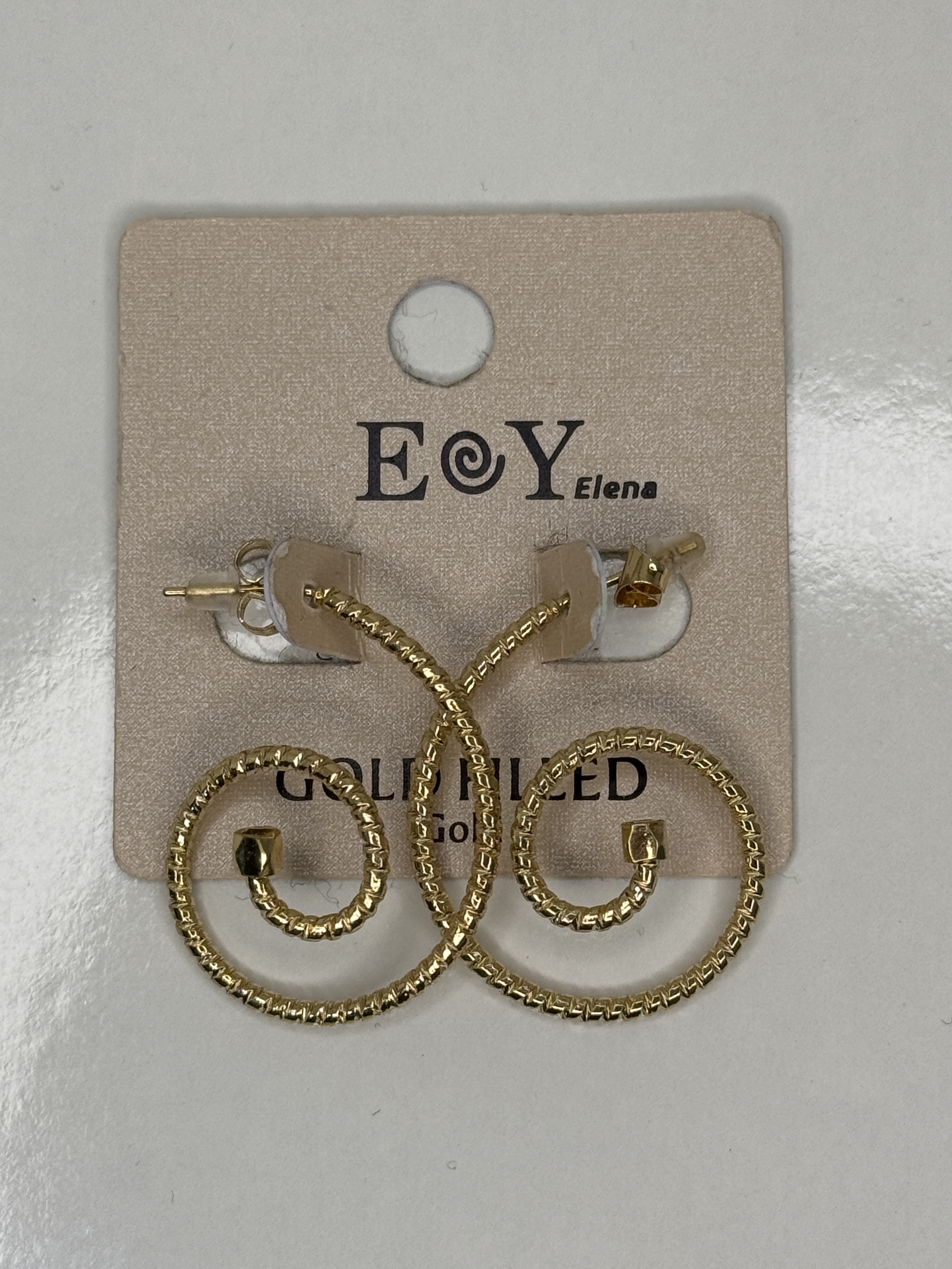 Pendiente espiral dorado