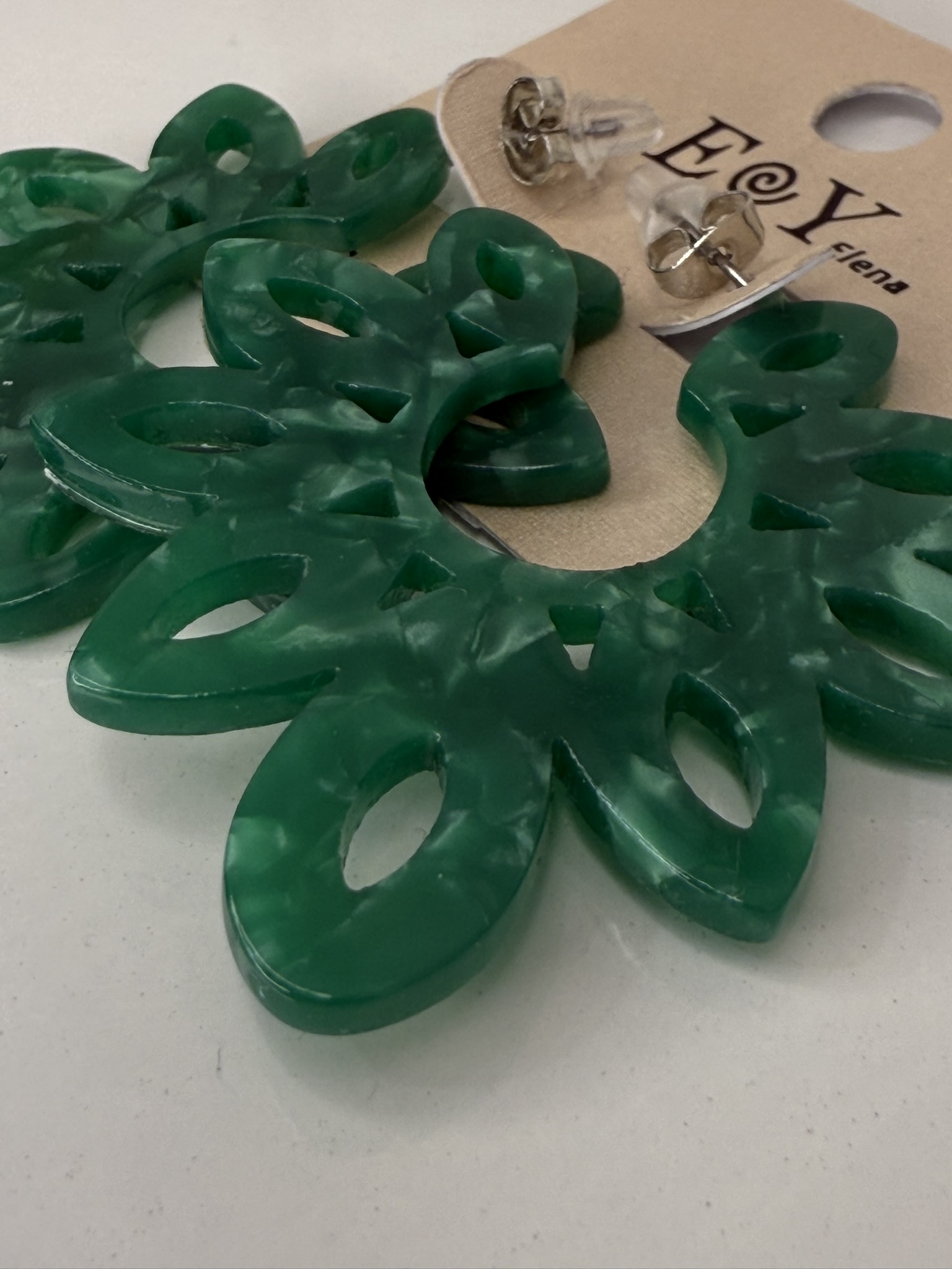Pendientes resina