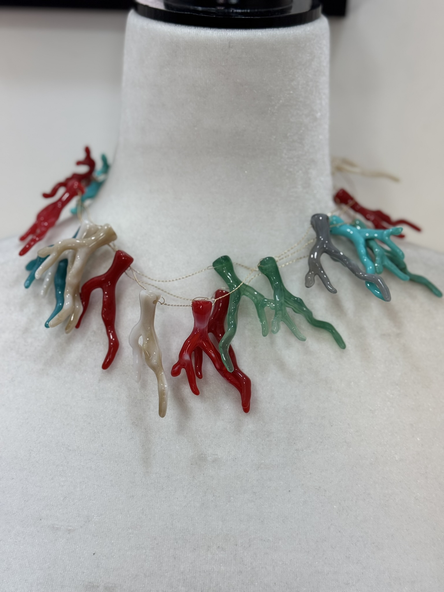 Collar corto corales coroles