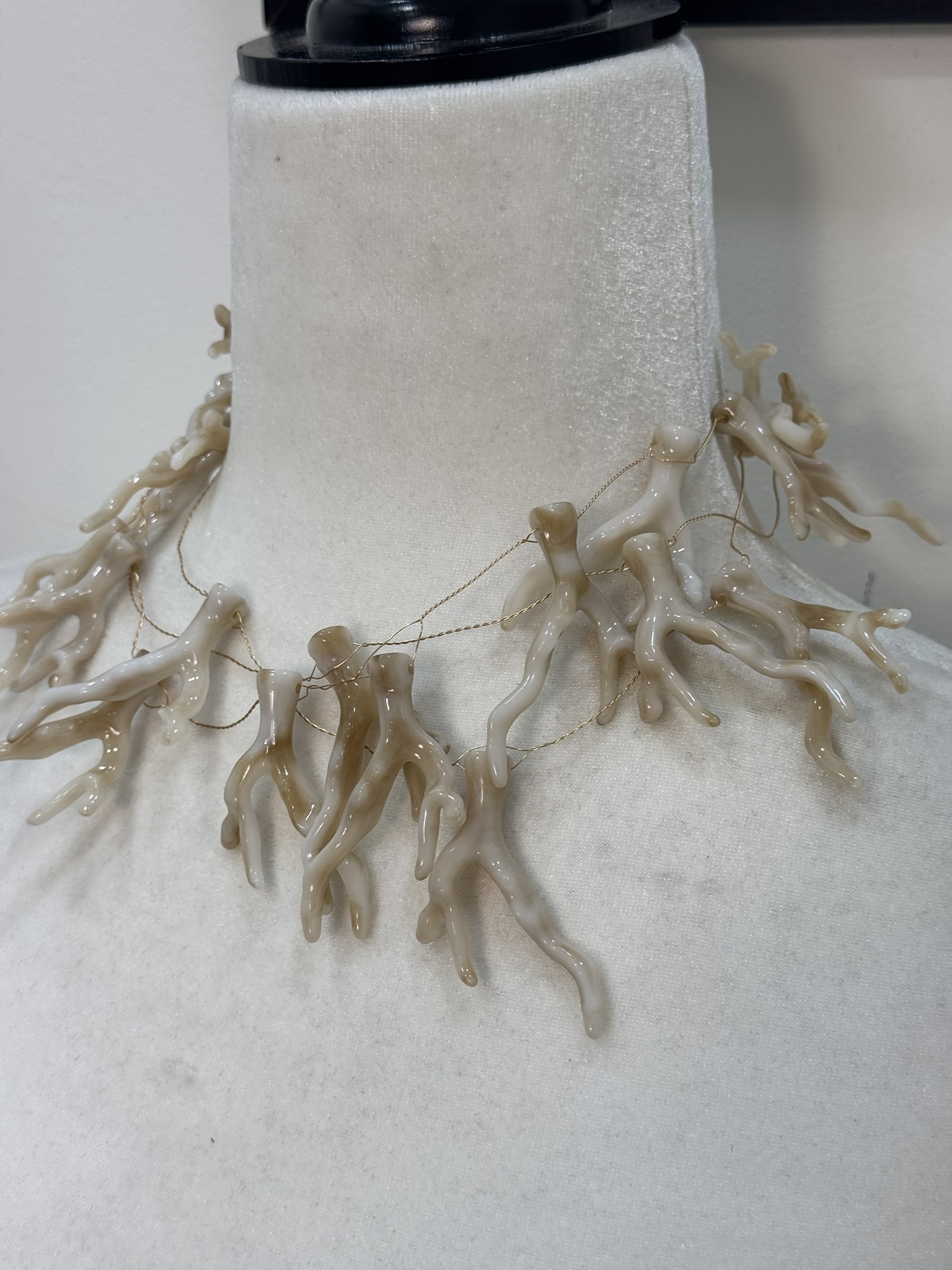Collar corales Beige