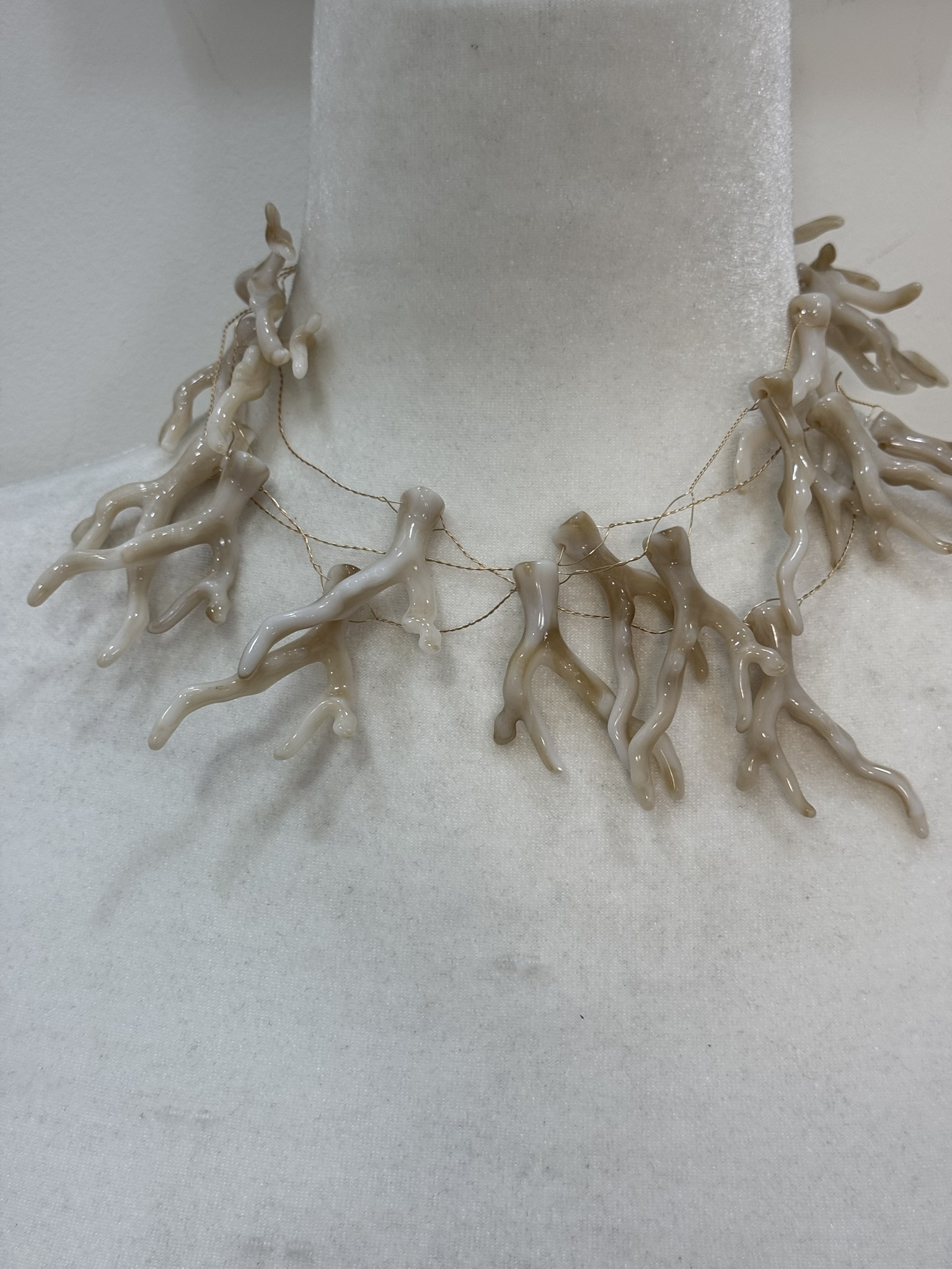 Collar corales Beige