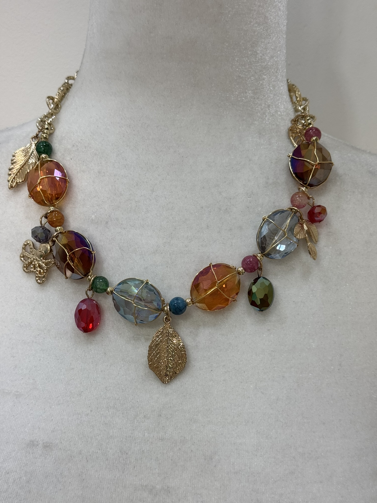 Collar piedras colores