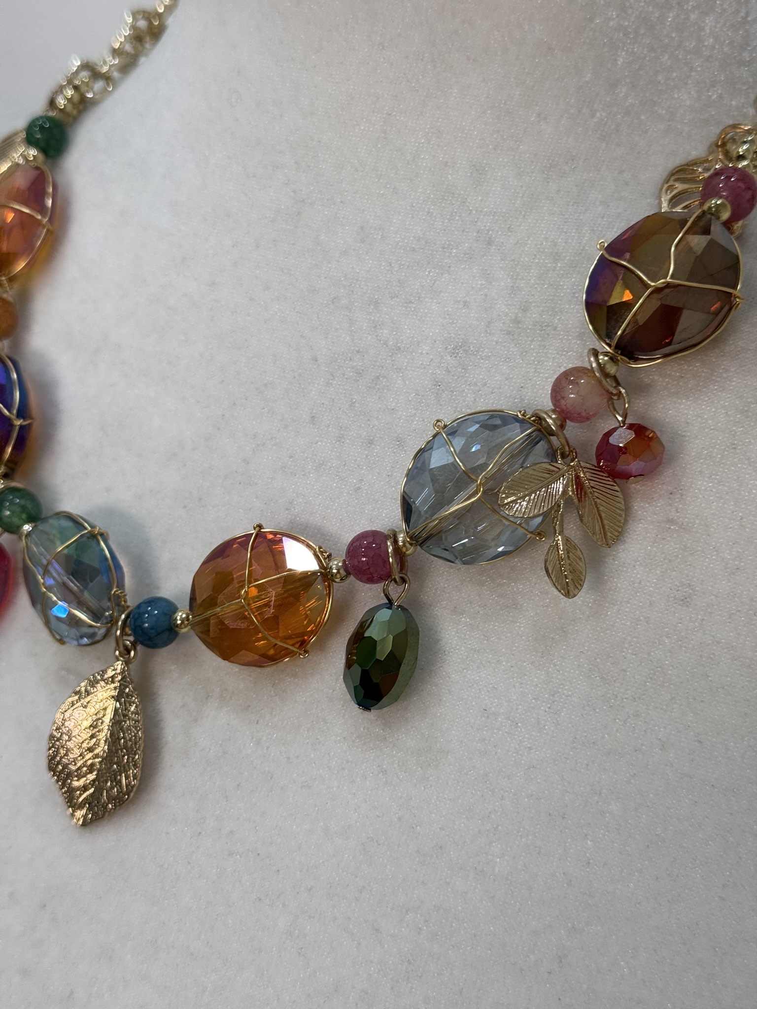 Collar piedras colores