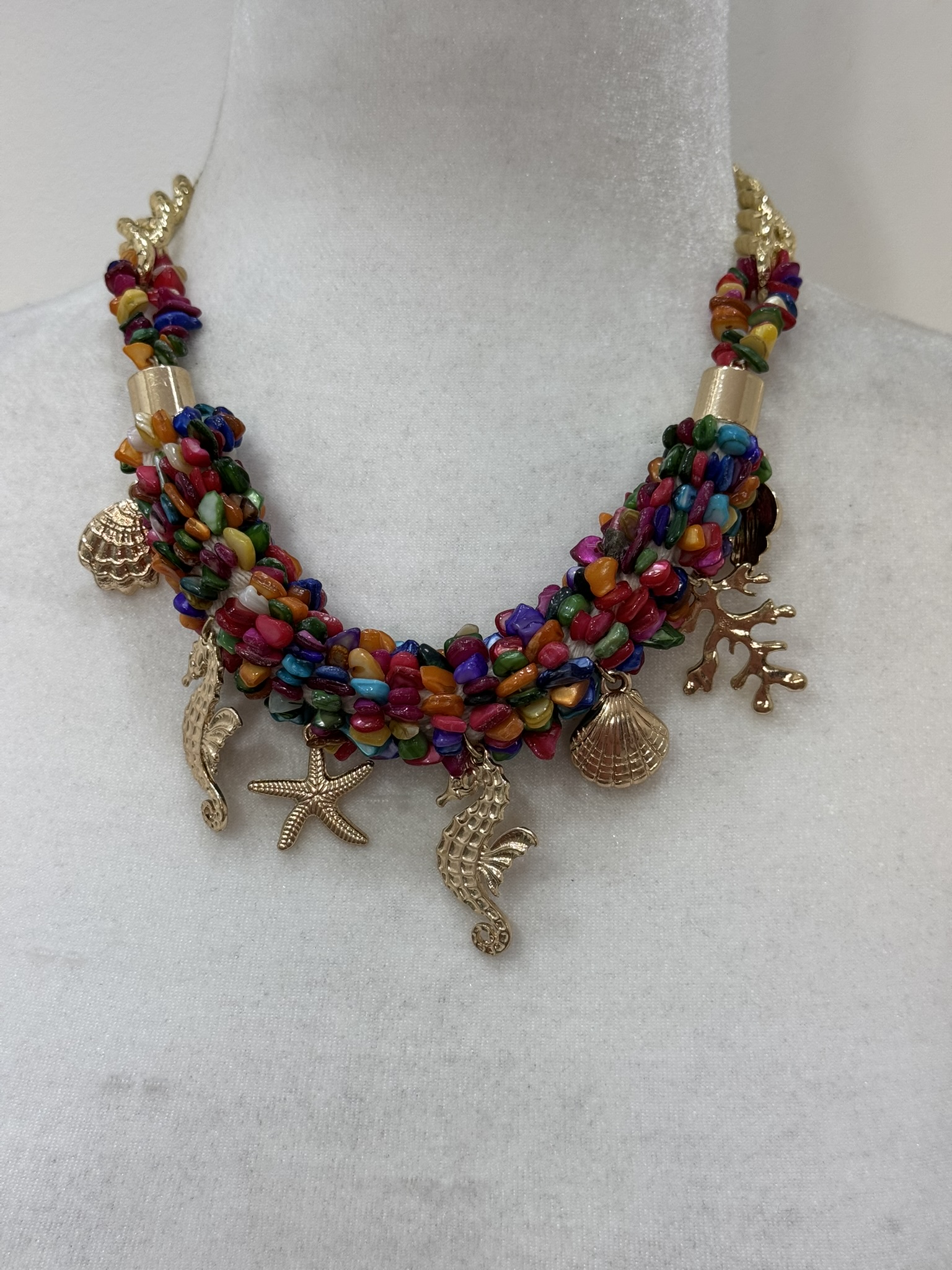 Collar motivos marinos multicolor