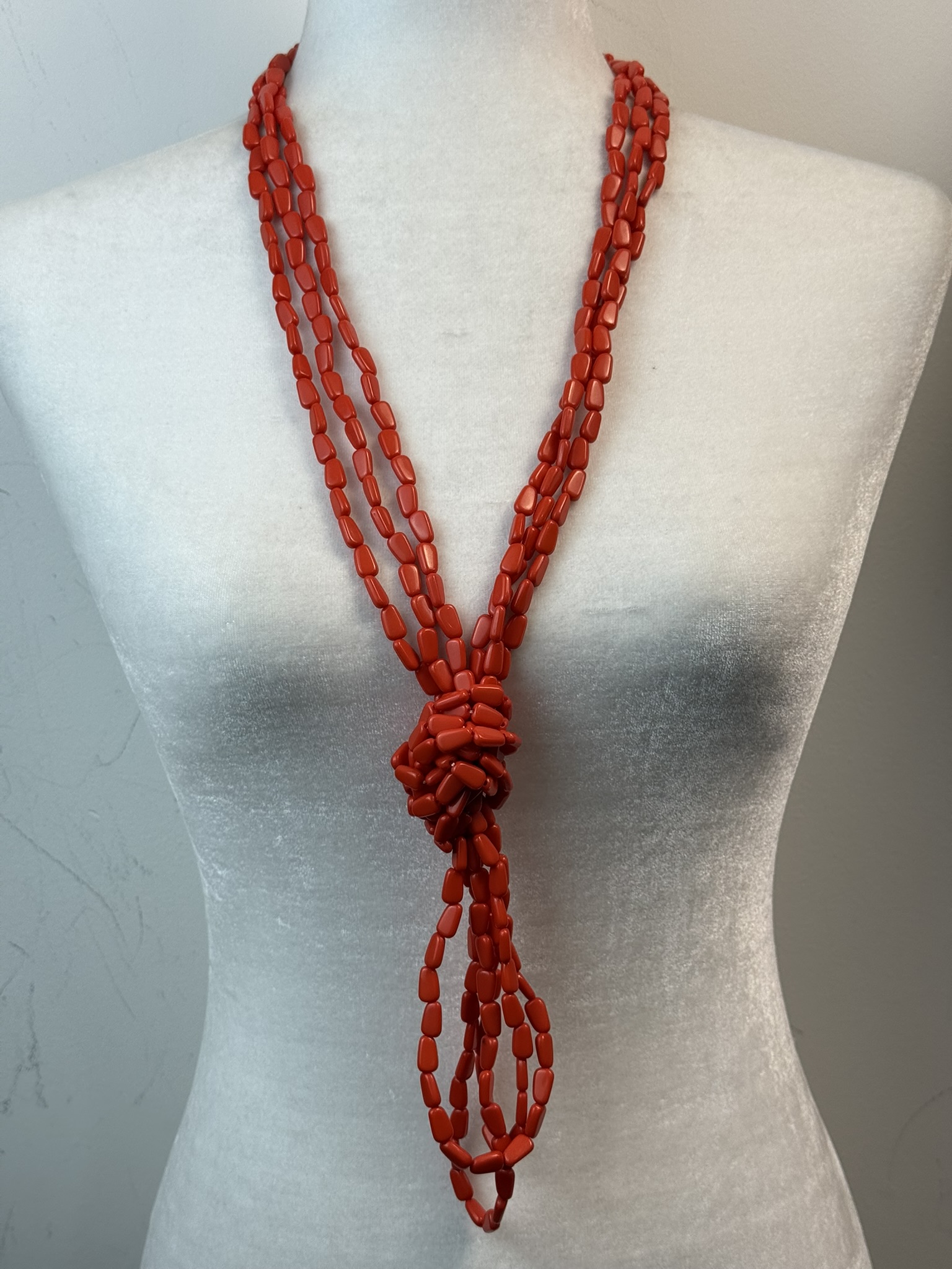 Collar nudo
